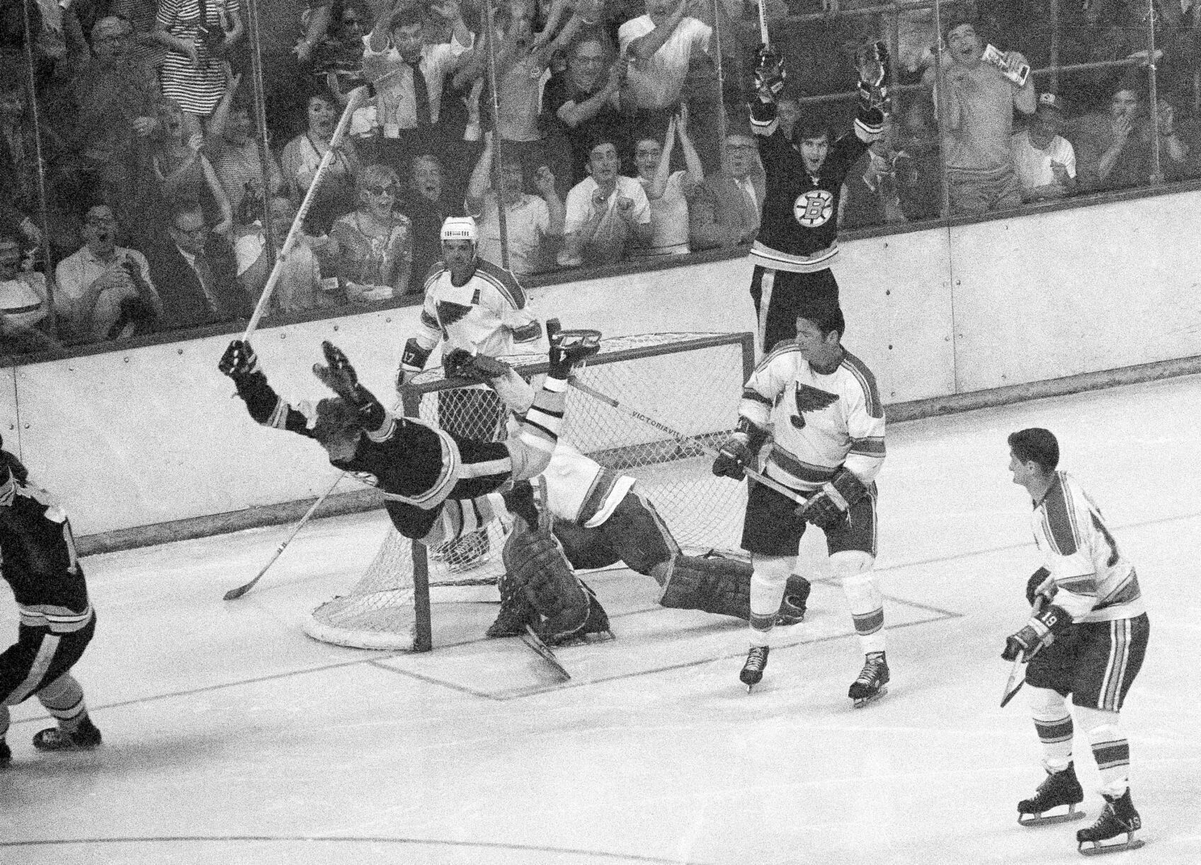 1970: Bobby Orr’s goal gives Boston its first Stanley Cup in 29 years